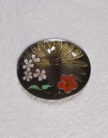 咲き誇る春の花|貝蒔絵(黒蝶貝)ブローチ